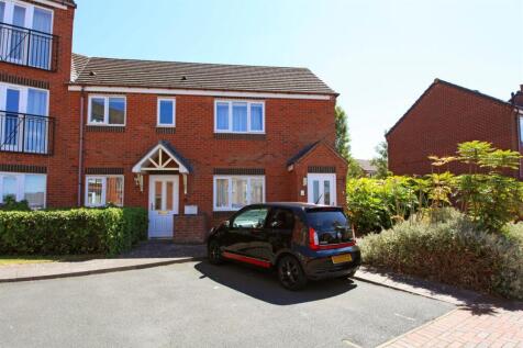 Redlands Road, Hadley 2 bed flat for sale