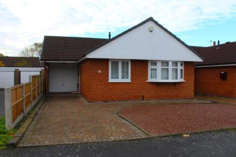 Farm Grove, Newport 2 bed detached bungalow for sale
