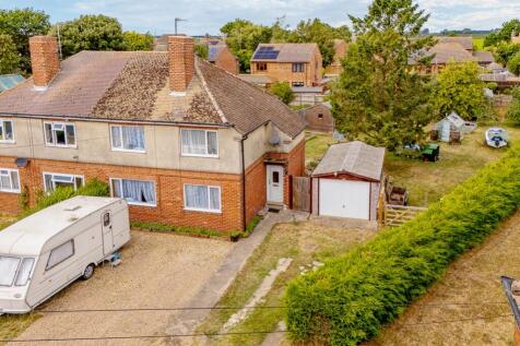 Rural Avenue, West Pinchbeck... 3 bed semi