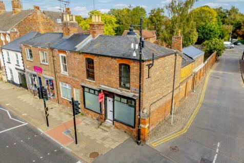 High Street, Holbeach, Spalding... 4 bed flat for sale