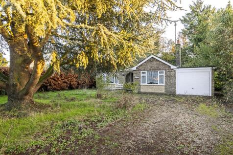 Loop Lane, Moulton, Spalding... 2 bed detached bungalow for sale
