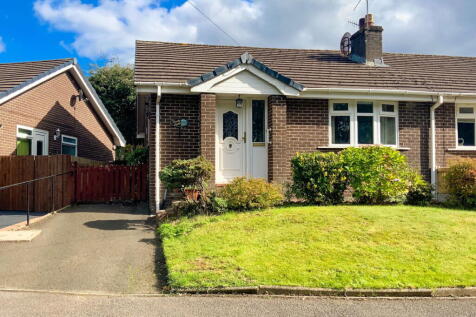 2 bedroom semi-detached bungalow for sale