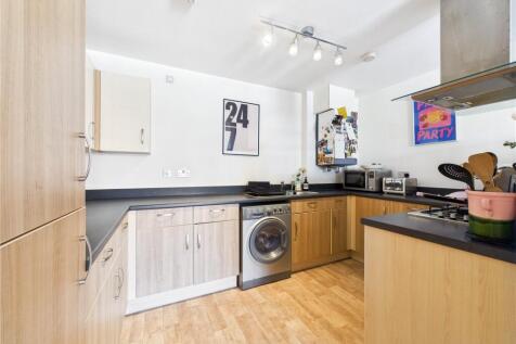 Dunn Side, Chelmsford, Essex, CM1 2 bed apartment for sale