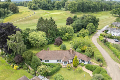 4 bedroom detached bungalow for sale