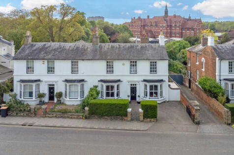 4 bedroom semi-detached house for sale