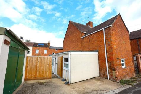 Tewkesbury, Gloucestershire, GL20 3 bed semi