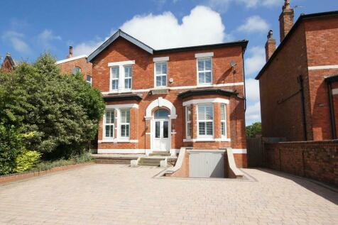 6 bedroom detached house for sale