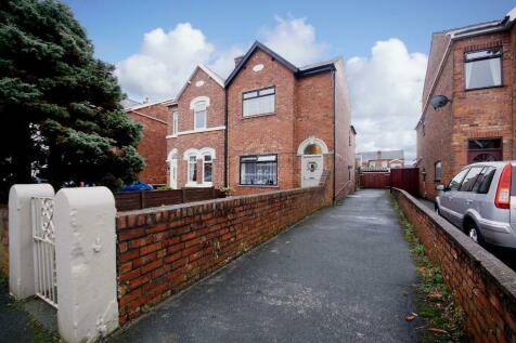 2 bedroom semi-detached house for sale