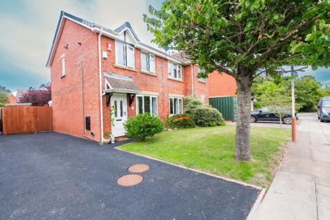 2 bedroom semi-detached house for sale