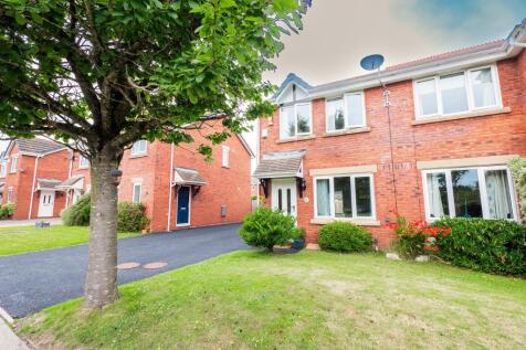 2 bedroom semi-detached house for sale