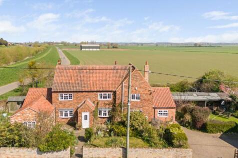 Carr Lane, East Stockwith... 4 bed detached house for sale
