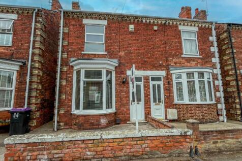 George Street, Gainsborough... 3 bed semi
