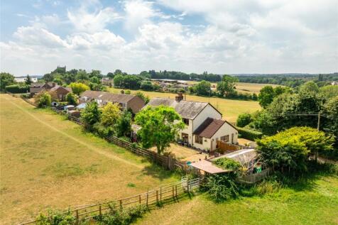 Long Lane, Aston End, Stevenage... 3 bed semi