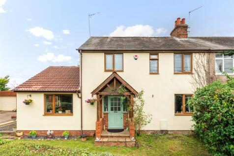 Long Lane, Aston End, Stevenage... 3 bed semi