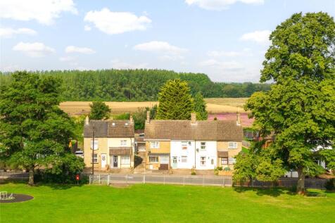Hitchin Road, Stotfold, Bedfordshire... 4 bed end of terrace house for sale