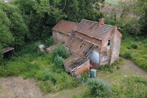 Detached house for sale