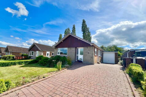 Hall Royd Walk, Silkstone Common, S75... 3 bed detached house for sale