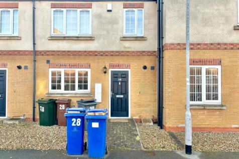 3 bedroom town house for sale