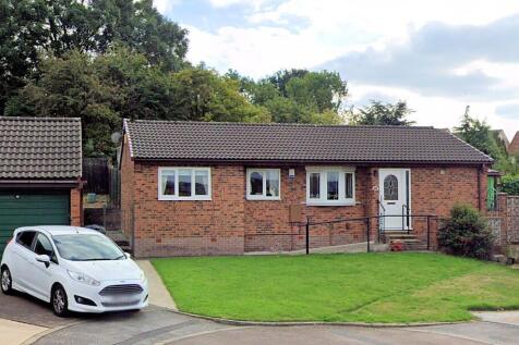 Stanbury Close, Barnsley, S75 2QX 3 bed detached bungalow for sale