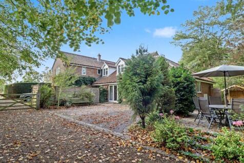 8 Westbourne Road, Norwich NR12 5 bed detached house for sale