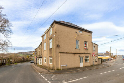 4 bedroom end of terrace house for sale