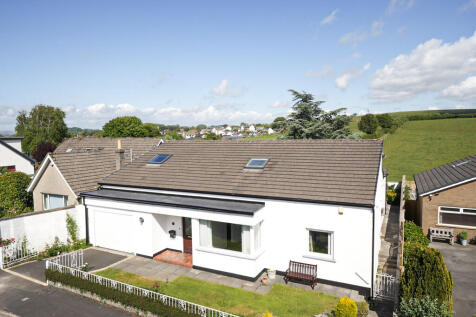 5 bedroom detached bungalow for sale