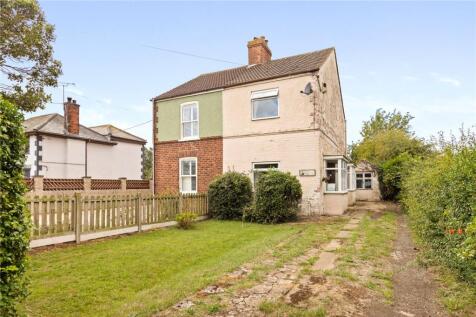 Redbourne Road, Hibaldstow, DN20 2 bed semi