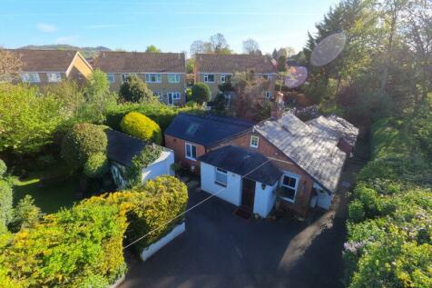 4 bedroom detached bungalow for sale