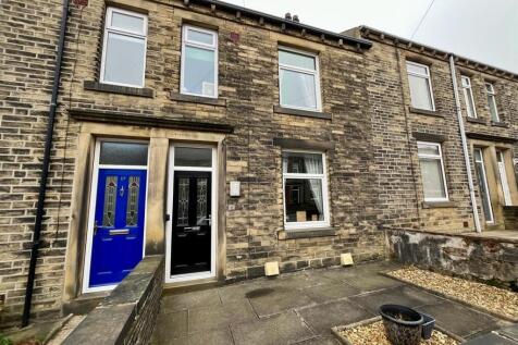 Waverley Road, Elland 3 bed terraced house for sale