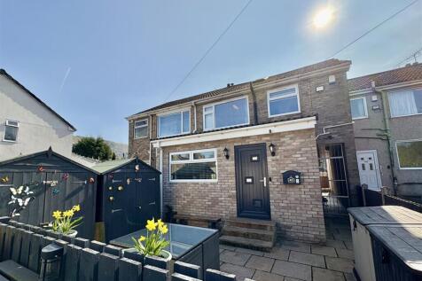 Brickfield Lane, Holmfield, Halifax 5 bed semi