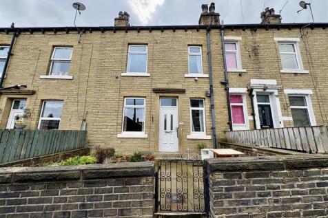 Catherine Street, Elland 2 bed terraced house for sale