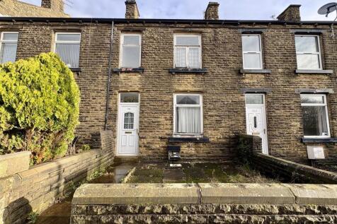 Huddersfield Road, Wyke, Bradford 2 bed terraced house for sale
