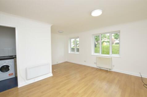 Golden Court, Barnet EN4 2 bed apartment for sale