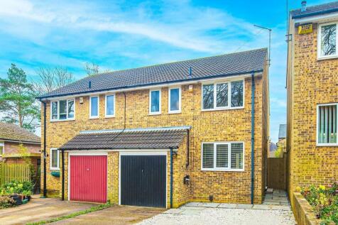 31 Adelaide Road, Nether Edge... 3 bed semi
