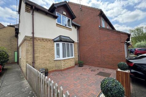 1 bedroom end of terrace house for sale