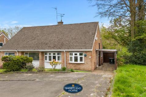 2 bedroom semi-detached bungalow for sale
