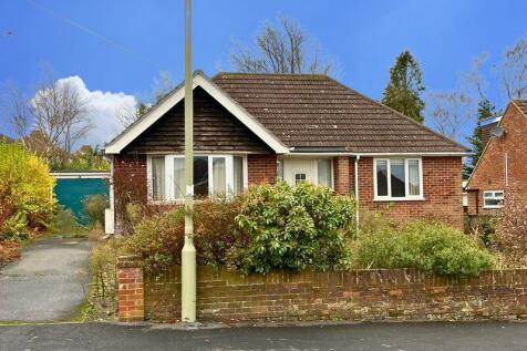 4 bedroom detached bungalow for sale