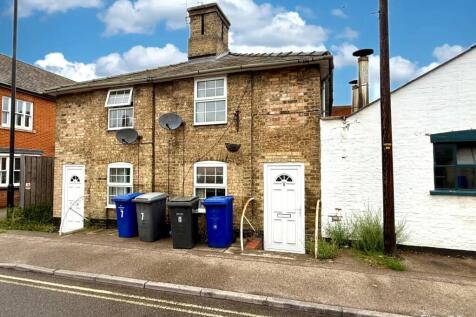 Moulton Road, Newmarket, Suffolk, CB8... 2 bed terraced house for sale