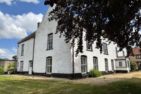 16, Thetford Road, Northwold... 6 bed detached house for sale