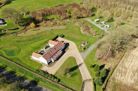 8 bedroom barn conversion for sale