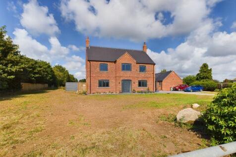 6 bedroom detached house for sale