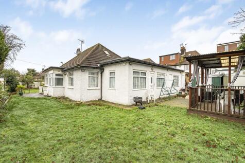 Lowfield Road, London, W3 4 bed bungalow for sale