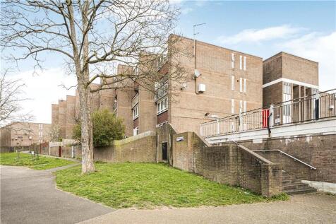 3 bedroom maisonette for sale