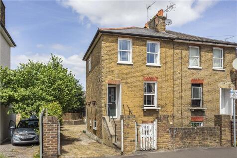 2 bedroom semi-detached house for sale
