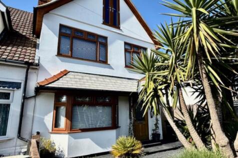 Waterloo Road, Gosport 3 bed end of terrace house for sale