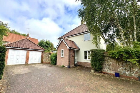 Wetheringsett 4 bed detached house for sale