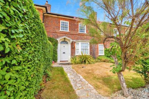 4 bedroom terraced house for sale