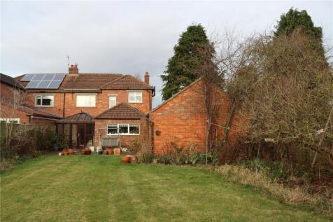 3 bedroom semi-detached house for sale