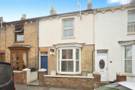 Terraced house for sale