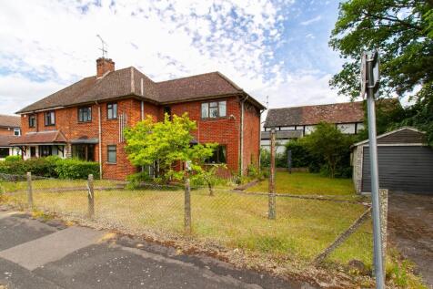 4 bedroom semi-detached house for sale